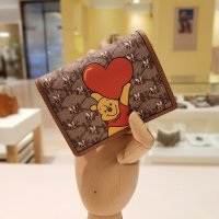 헤지스핸드백 HIWA3E662 [Disney X HAZZYS] 레드배색 푸우 반지갑