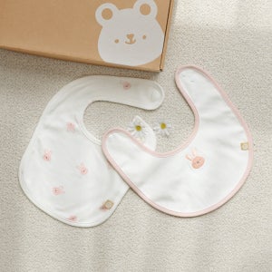 베이비앤아이 자수 나염 턱받이 고미 2종세트 아기 신생아 침받이 출산선물 [선물박스포함]