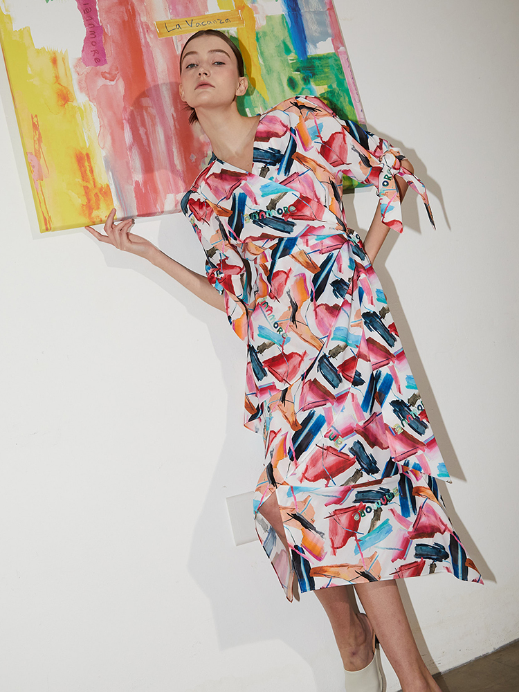 [아이앤모어] Abstract Wrap Dress-Red _ 추상 랩 드레스-레드
