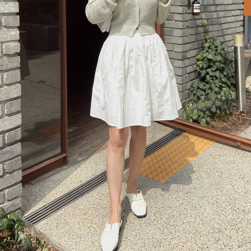 바스락 흰색 화이트 플레어 A라인 봄 여름 미디 미니 스커트 치마