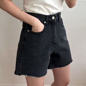 흑청반바지 여성청반바지 일자 와이드 컷팅 하프 팬츠