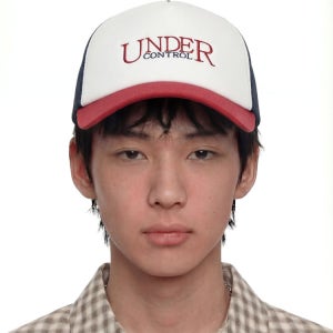 [언더컨트롤 메쉬캡] 전면 로고 자수 면 나일론 폴리 혼방 배색 캡 야구모자 네이비 레드