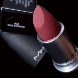 맥 파우더 키스 립스틱 923 스테이 큐리어스 Stay Curious