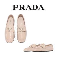 PRADA 프라다 페이턴트 가죽 로퍼 1D262M 6OR F0236 베이지