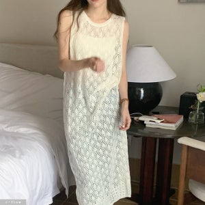 더본 레이스 자수 민소매 롱 원피스 조끼 1col 봄 여름 펀칭 에스닉 버튼 제이플로우