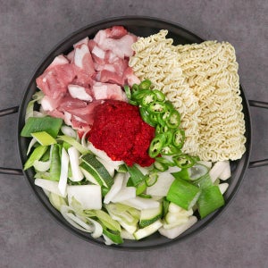 도담 한돈 앞다리살 돼지 짜글이 찌개 760g 2~3인분 밀키트 간편조리 혼밥 캠핑