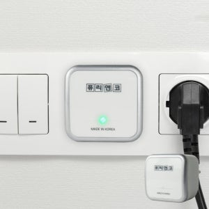 퓨리앤코 전기뚝 전기절감기 24시간 절약기 누전 차단기 요금절약 대기전력 절전기 콘센트