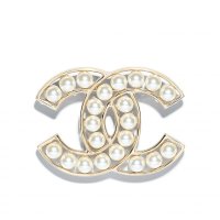 Chanel 샤넬 Glass Pearl CC Brooch Gold106542