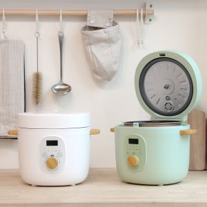 쿠잉 미니밥솥 RC-0311 1,2,3인용 전기 밥통 캠핑용 보온 소형 화이트