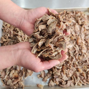 삶은 아롱사태 파지 300g 국밥고기 곰탕고기 아롱사태 양지 파품 짜투리 완제품 국거리용