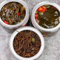 곰피 다시마 톳 장아찌 3종 300g 완도 생곰피미역