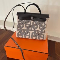 MARKET RHEMES ORDER [HERMES] HERMES HERBAG 31