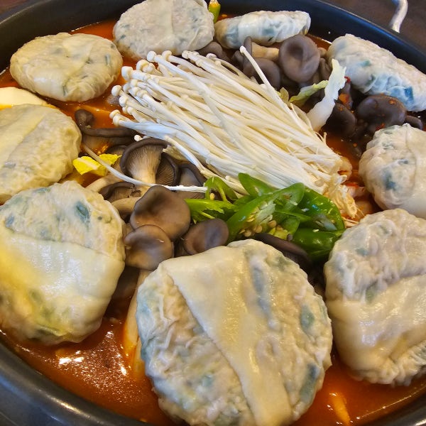 수담 얼큰 만두 전골 3인분