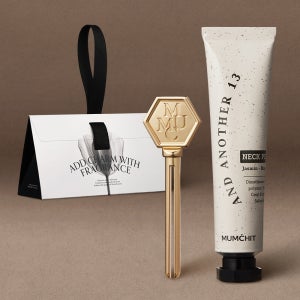 [선물포장/골드스퀴저증정] 멈칫 바르는 고체향수 넥퍼퓸 30ml [2종 中 택 1] 승무원향수 성년의날 여친선물 남성고체향수 중학생향수 크림퍼퓸 솔리드퍼퓸 니치향수