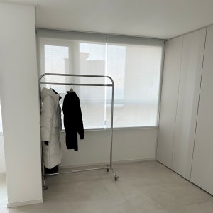 스틸앤 HG03 높고 튼튼한 이동식 고급 중앙 행거