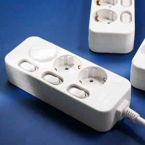 써지오 멀티탭 KC인증 안전커버 개별스위치 3구 1.4m