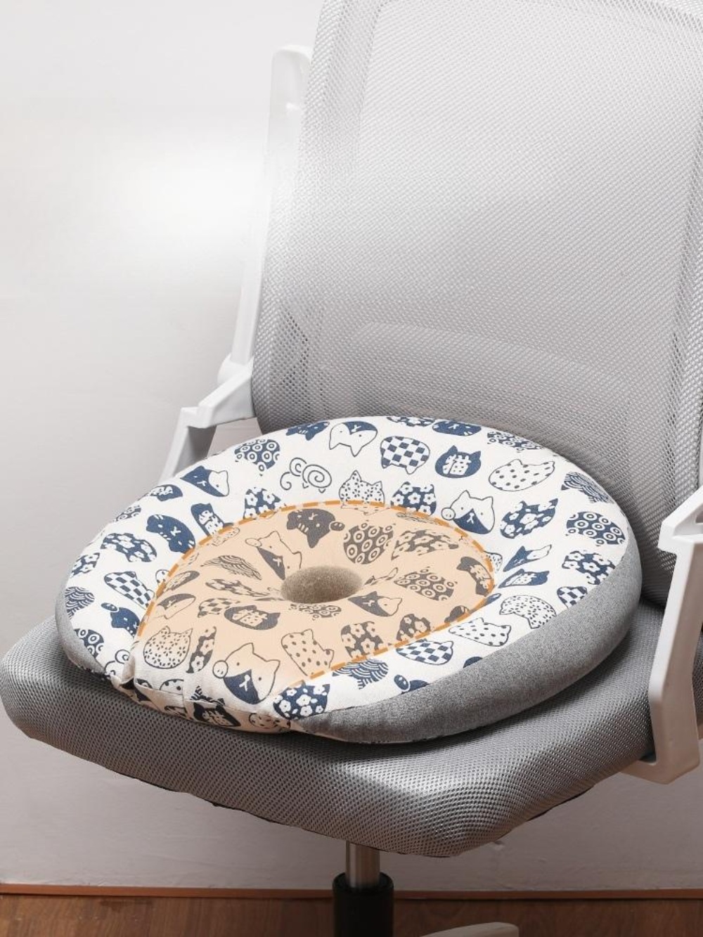 사무실 의자 방석 두꺼운 좌식 엉덩이 학교 학생 자세 교정 꺼짐 없는 쿠션