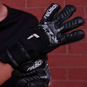 로이쉬 골키퍼 장갑 어트랙트 인피니티 7700 블랙