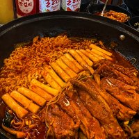 팔덕식당 매운 돼지 등갈비찜 밀키트 2인분 맛있는 녀석들