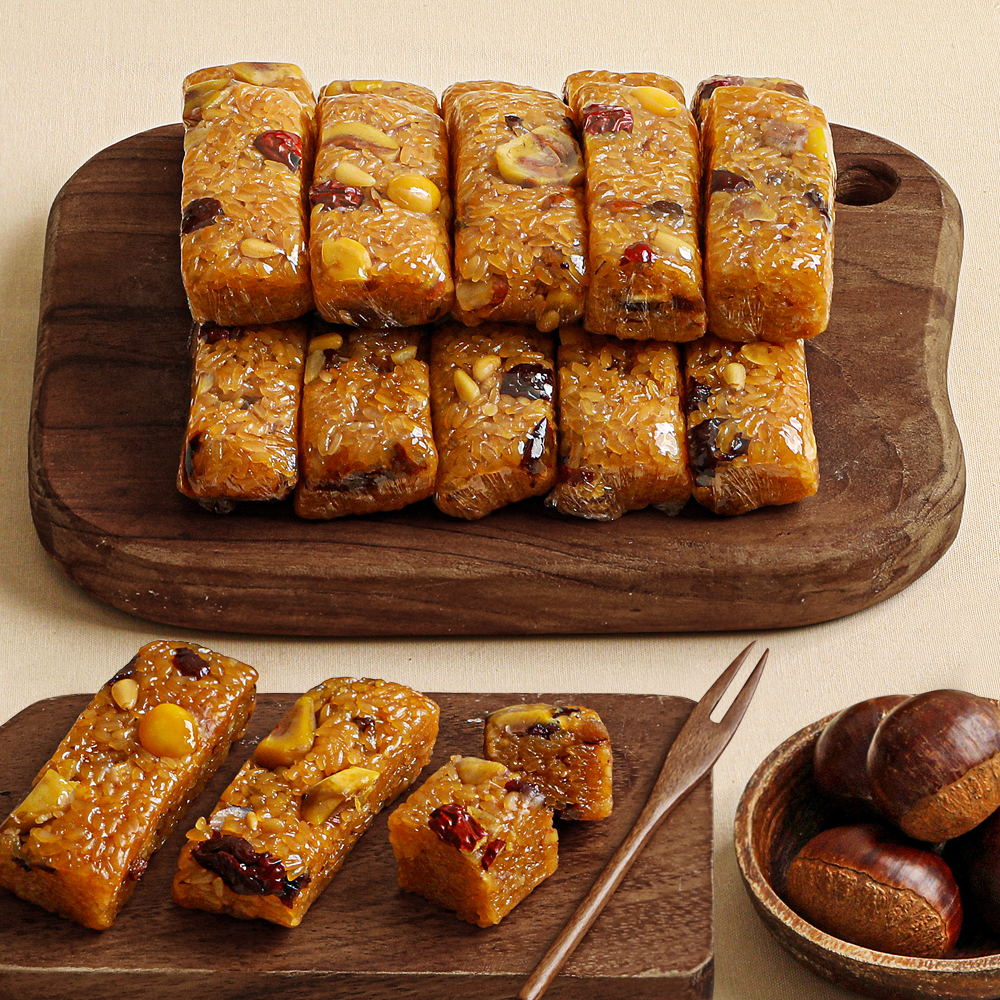 Myeongga Yaksik (Sweet Rice Dessert) 15 pieces 1.5kg, Yakbap with Plenty of Chestnuts in 45-Year Traditional Sauce