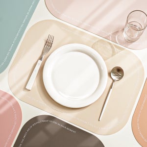 하루의공간 레터링 실리콘 방수 식탁 매트 테이블 식탁보 패드