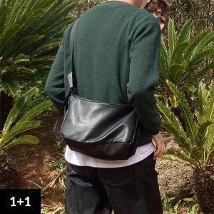 1+1 남자레더크로스백 메신저 사코슈 미니백 옆으로매는가방