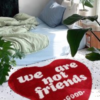 We are not friends 하트 레터링 러그 레드 80x100cm