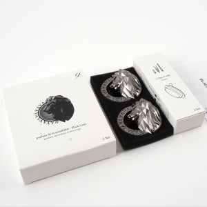 오토반 차량용 방향제 자동차 고급 선물용 블랙체리 코튼 세트 2개입 패키지 블랙라이언