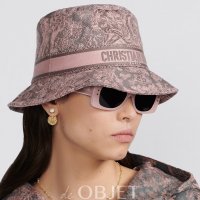 [DIOR] 디올 디 바비 투알 드 주이 스몰 브림 버킷 햇 D-BOBBY TOILE DE JOUY SMALL BRIM BUCKET HAT 34TDJ923X132 C883