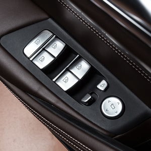 BMW 5시리즈 G30 윈도우 스위치 크롬 커버 몰딩 용품