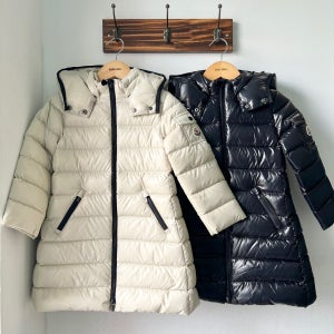 26FW 몽클레르 키즈 MOKA 모카 다운 롱 패딩 블랙 아이보리 1C5011068950
