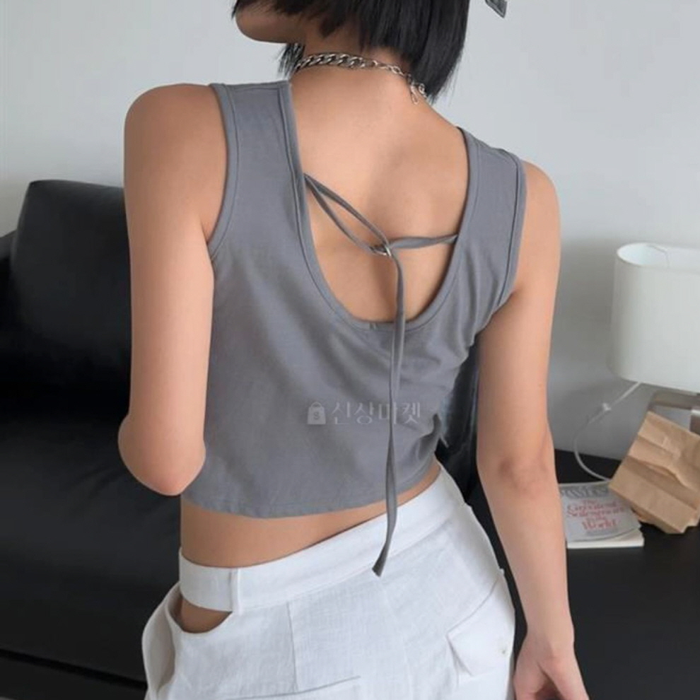 여름 휴가 여행 MZ세대 Y2K패션 스트릿패션 뒤트임 등리본 배꼽티 크롭 민소매 티셔츠