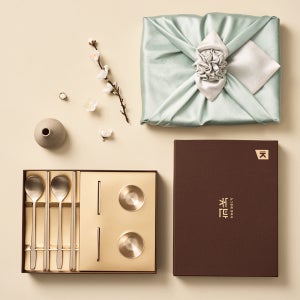 놋반 방짜유기 프리미엄 수저세트 술잔 포함 궁중 2인 선물세트