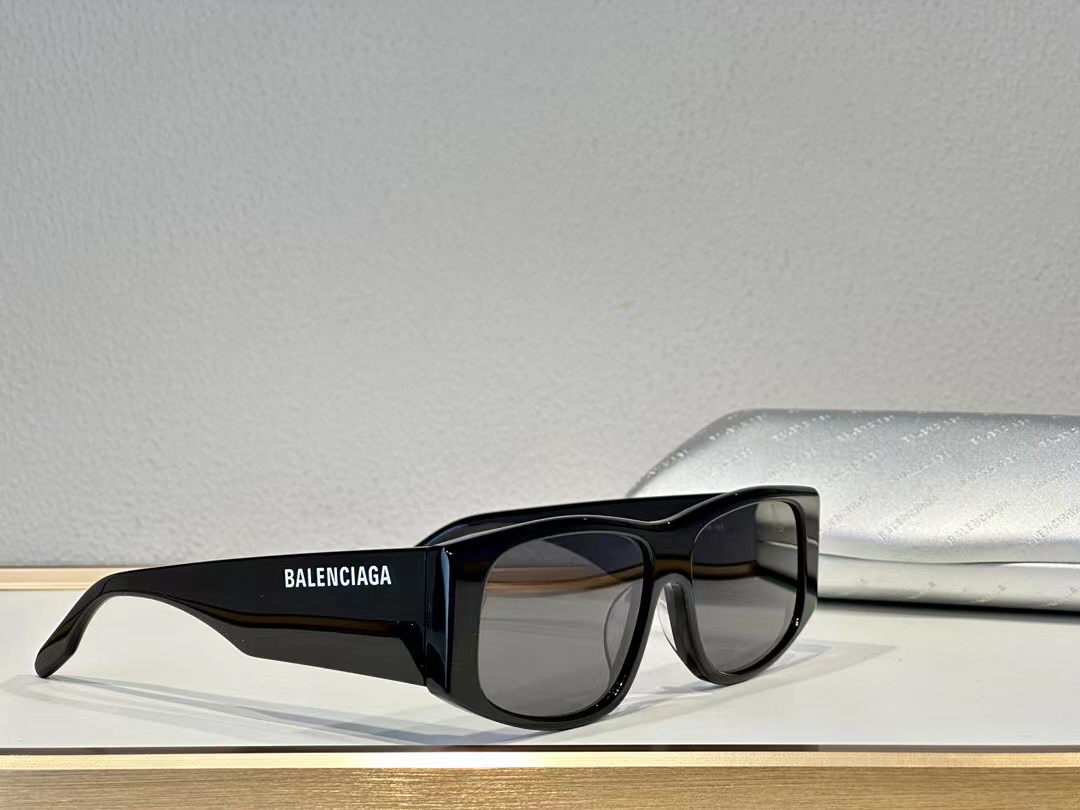 [명품 케이스 포함] 남자 여자 MZ세대 힙스터 명품 발렌시아가 선글라스