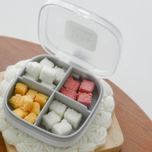 강아지사료통 간식통 반려견 애견 간식 사료보관 밀폐 간식 휴대용 보관통