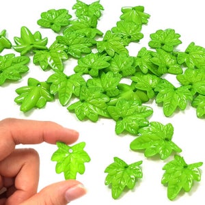 파스텔클레이 장식데코 단풍 잎사귀6호 초록24x27mm 30개입