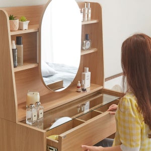 트루베퍼니처 아이엠 슬라이딩 투명 쇼케이스 수납화장대 (E0 등급)