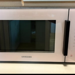 삼성전자 비스포크 전자레인지 MG23A5378CE 글램화이트