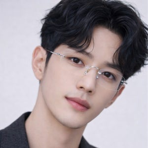 긱시크 무테안경 남자 여자 투명 패션 사각 가벼운 티타늄 블루라이트차단안경테 TGL22