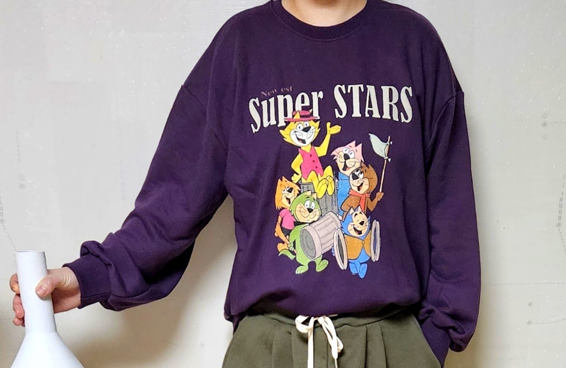 에센셜맨투맨 오트밀티 퍼플맨투맨
