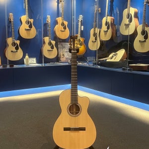 마틴 클래식기타 000C12-16E Nylon / 16 시리즈 000C1216E