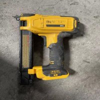 Dewalt DCN701N 전기기사 스테이플러 본체 전용 중고 초침 18V