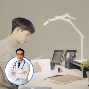 룩스베러 책상 스탠드 삼성 멜라토닌 led 시력보호 와이드 공부 책상조명 독서등 01WC