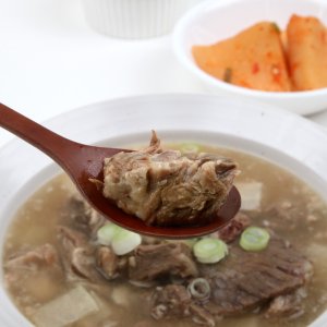 해운대암소갈비집 뼈없는 갈비탕 800g 소갈비살 보양식 해장국