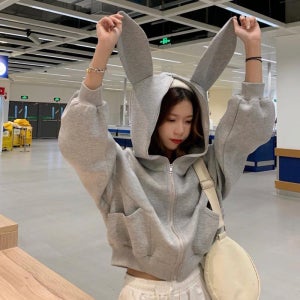 가을 키작녀 토끼 귀달린 크롭 후드 집업