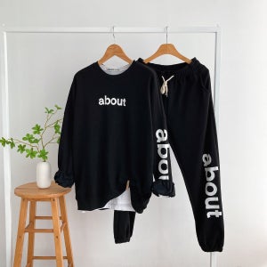 남자트레이닝복세트 레터링어바웃 맨투맨 조거팬츠 오버핏 커플 셋업