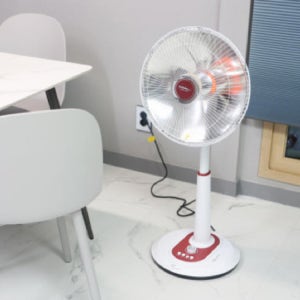 대웅 모닝컴 전기히터 전기난로 전기스토브 세라믹 스탠드 선풍기형