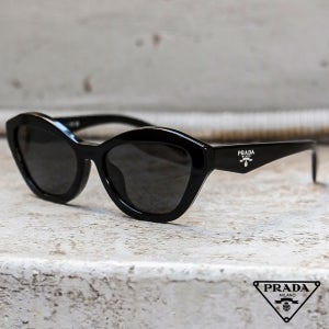 명품 프라다 캣츠아이 선글라스 PRADA SPR A02SF 블랙 16K-08Z