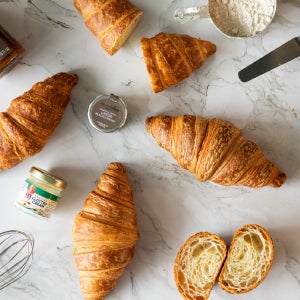 유니온트리 비발효 AOP 에쉬레 크로와상 생지 80g 대용량 벌크 이즈니 버터 크로플