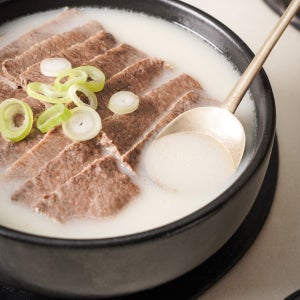 당미옥 한우곰탕 사골곰탕 밀키트 600g 가정간편식 꼬리곰탕 소머리곰탕 사리곰탕 국물요리